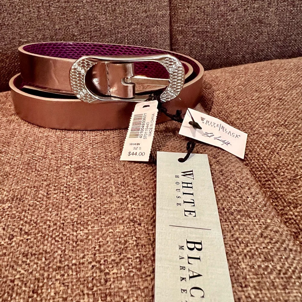 White House Black Market reversible belt - Picture 2 of 10